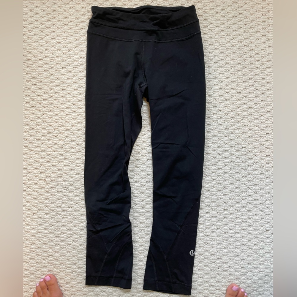 Lululemon cropped black leggings